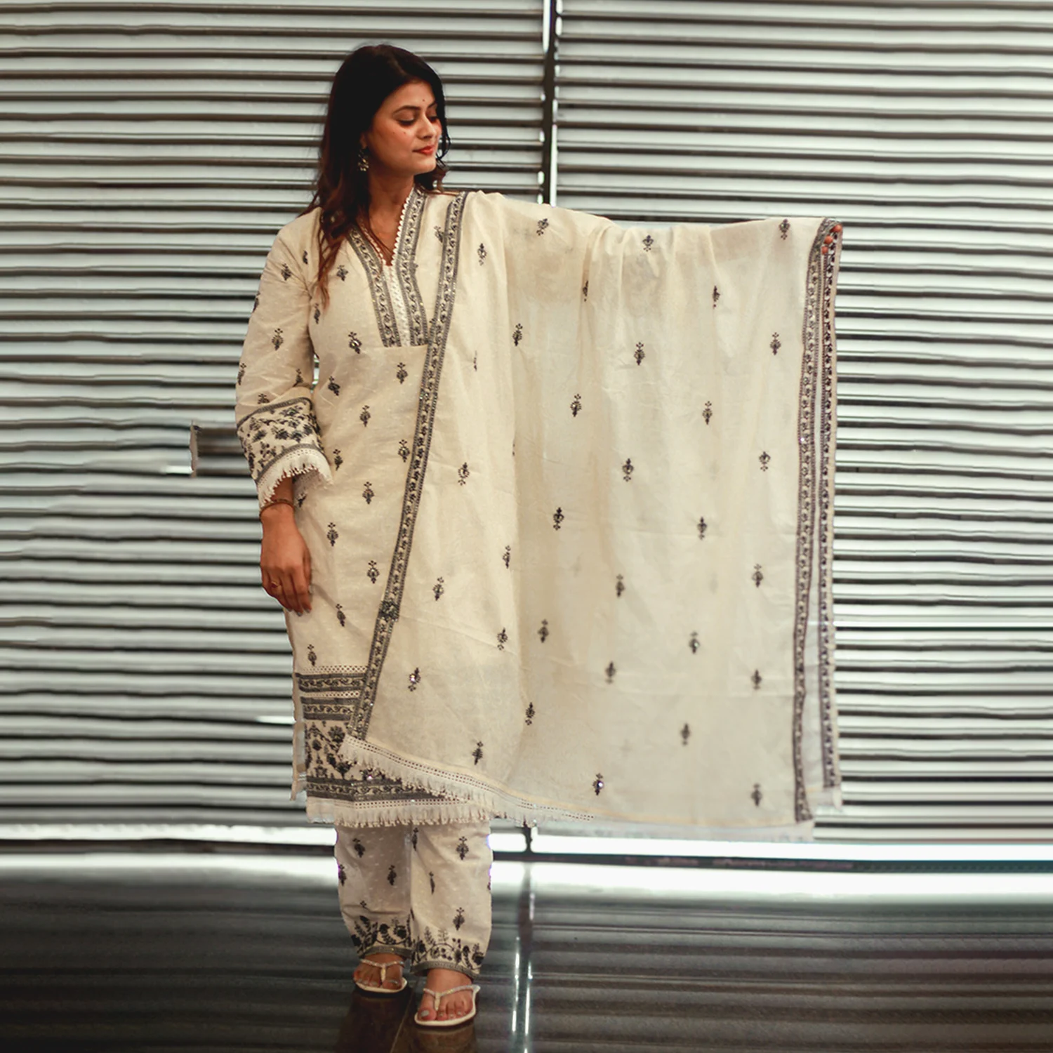 Off-White Pakistani Khadi Suit with Grey Embroidery & Handcrafted Thread Work