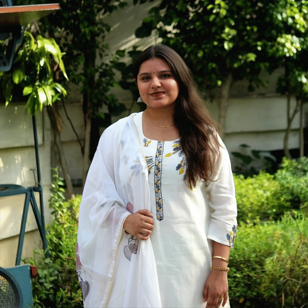 Ivory Grace White Thread Work Kurta Set